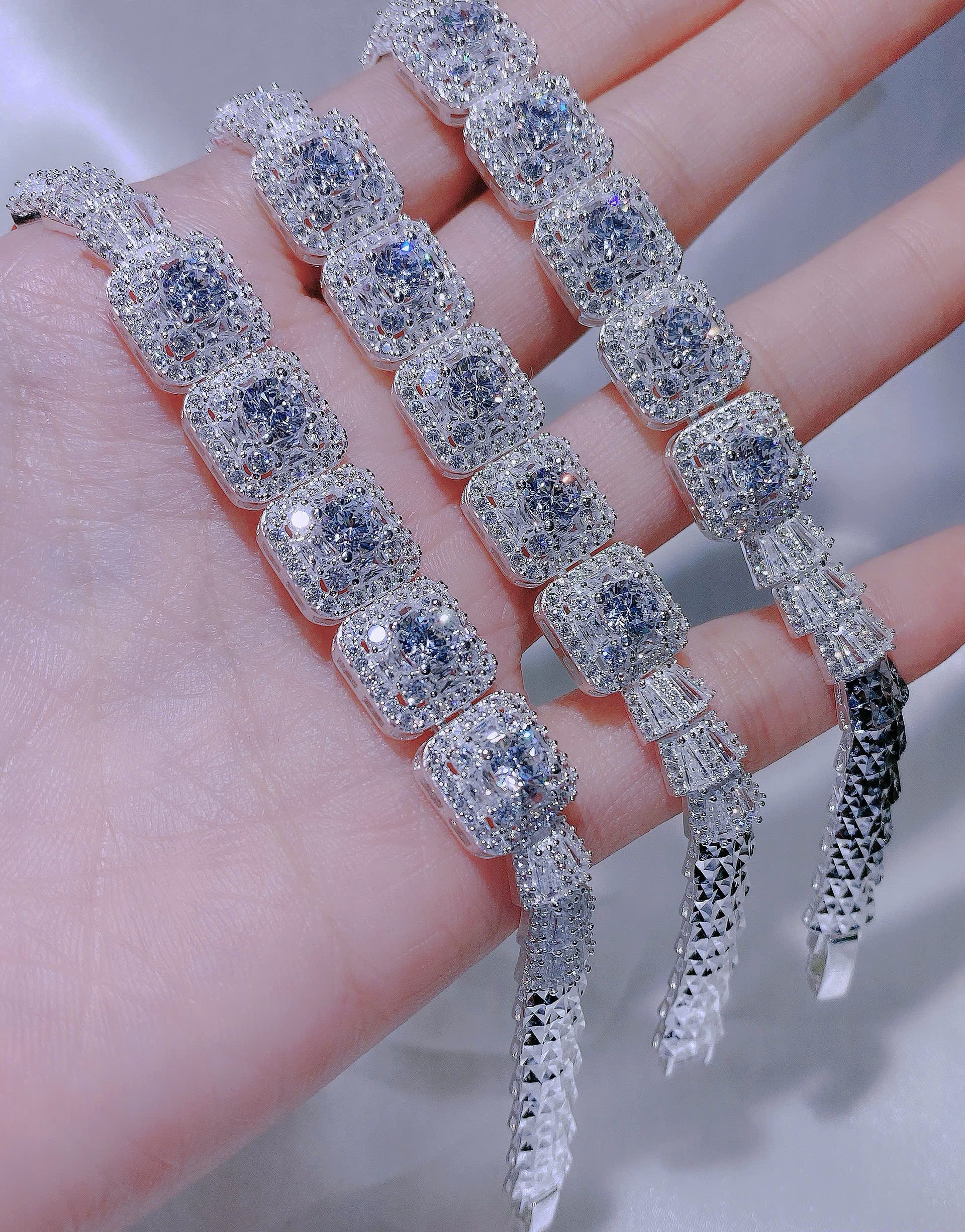 Lắc tay 01L158