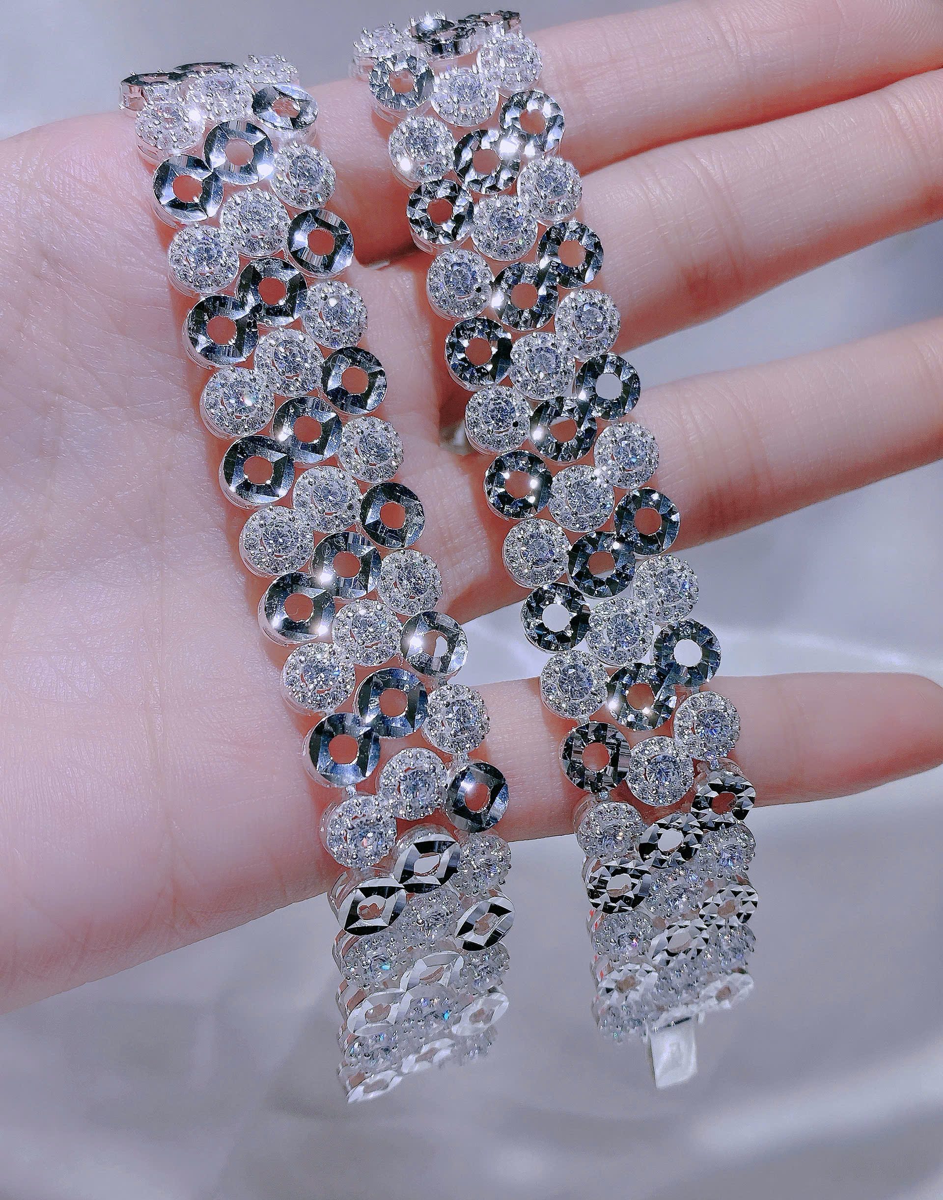 Lắc tay 01L29