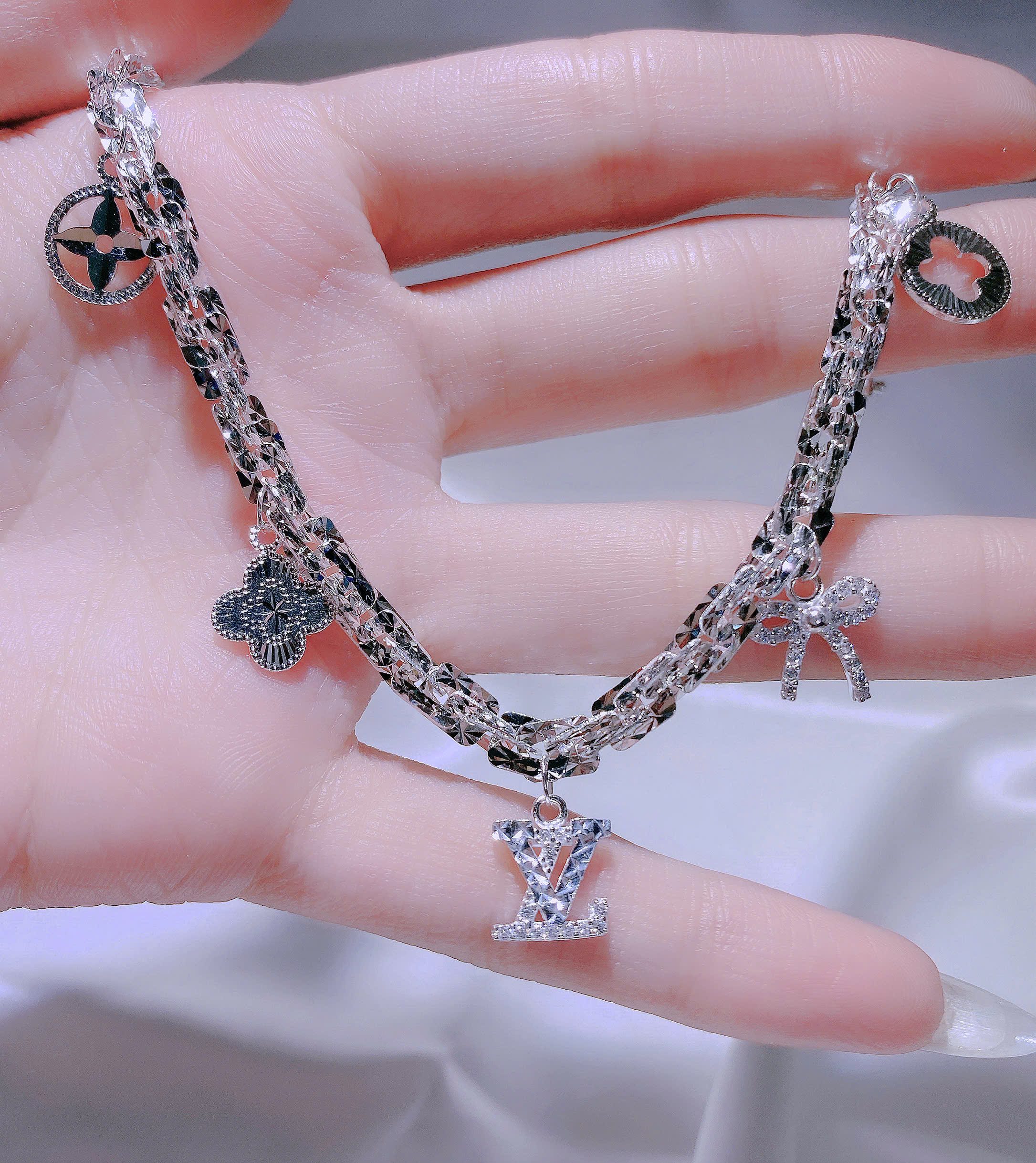 Lắc tay LPK892